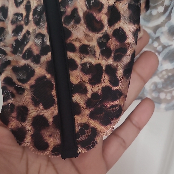 Anthropologie Animal Print Top with Black Details - Picture 7 of 7